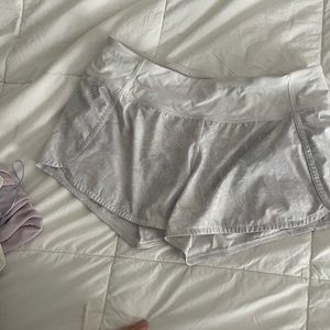 Size 8 speed up mid rise lined short 4”